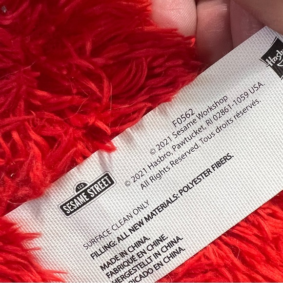 15 inch Talking Sesame Street Tickliest Tickle Me Elmo 2021 Tickle my Feet Toy - Picture 3 of 6